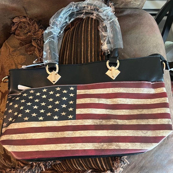 Flag purse - Picture 1 of 3